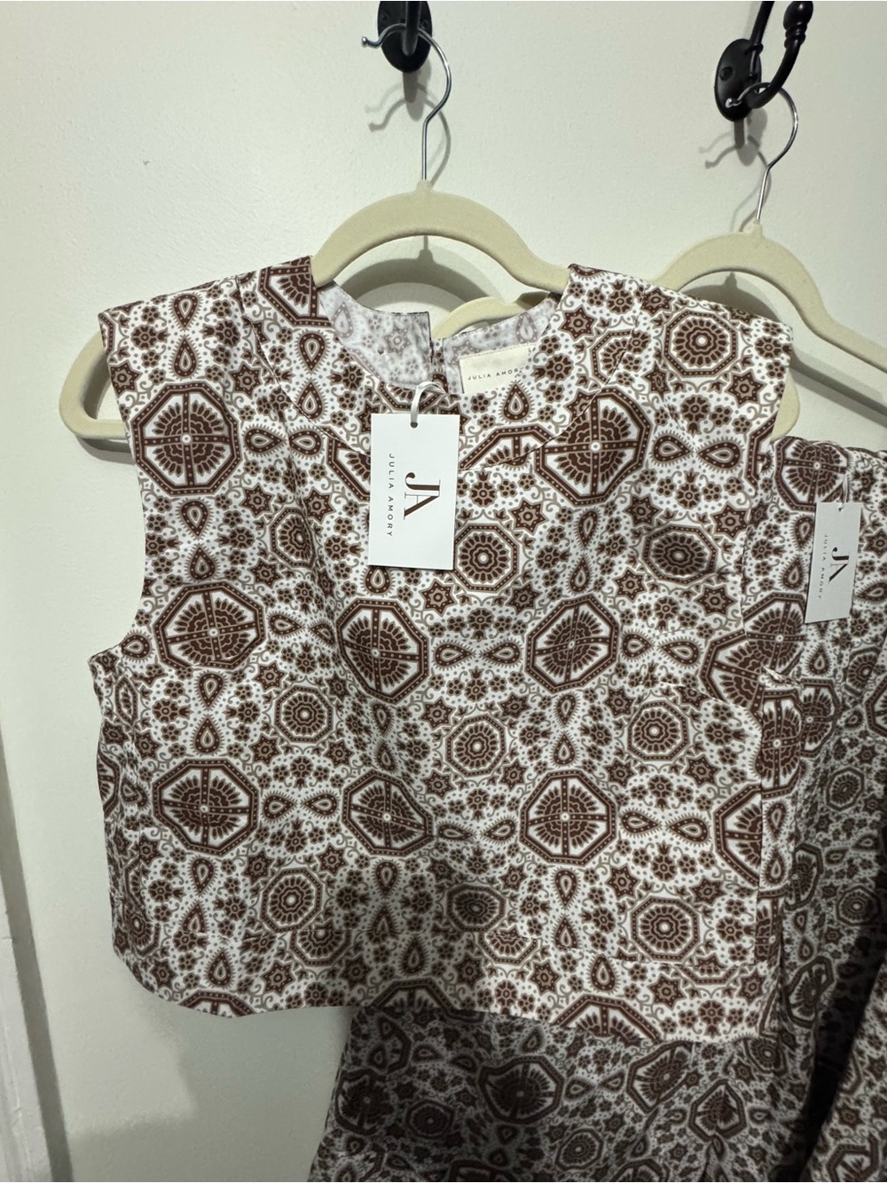 Julia Antony Brown Printed top and matching maxi skirt ( top size S skirt M)